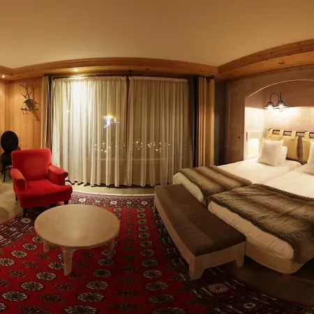 Hotell Alpina 3*
