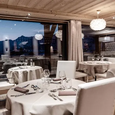 מלון Alpina & - Restaurant Oxalis 3*