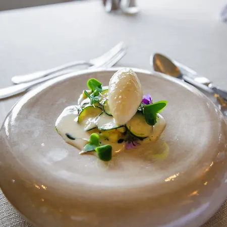 Alpina & - Restaurant Oxalis מלון לה ג'ט